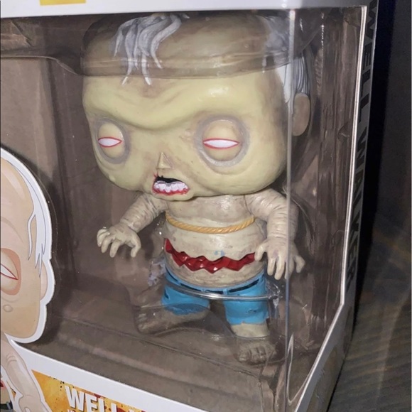Funko pop well walker #155 - Picture 5 of 8